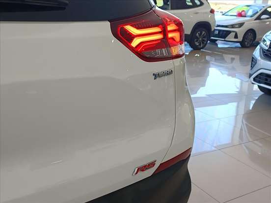 CHEVROLET-TRACKER-2023