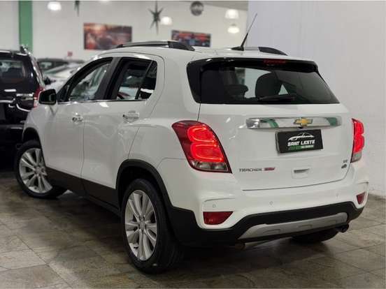 CHEVROLET-TRACKER-2016