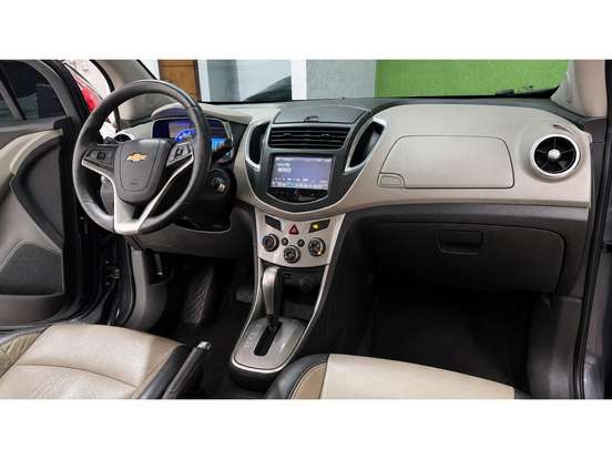 CHEVROLET-TRACKER-2015