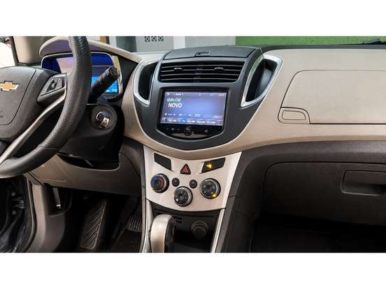 CHEVROLET-TRACKER-2015