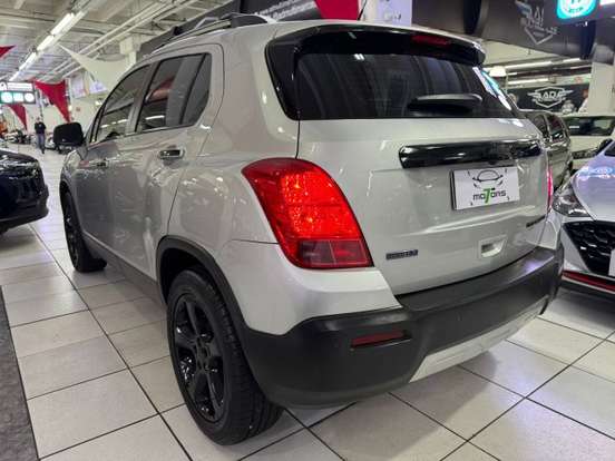 CHEVROLET-TRACKER-2015