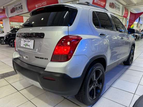 CHEVROLET-TRACKER-2015