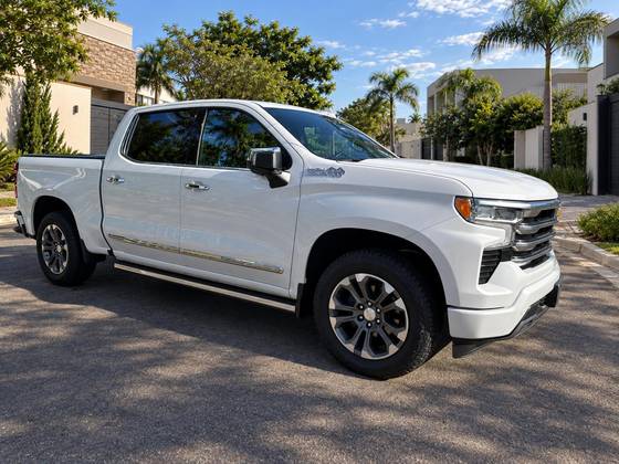 CHEVROLET SILVERADO 5.3 V8 GASOLINA 1500 HIGH COUNTRY 4X4 AUTOMÁTICO