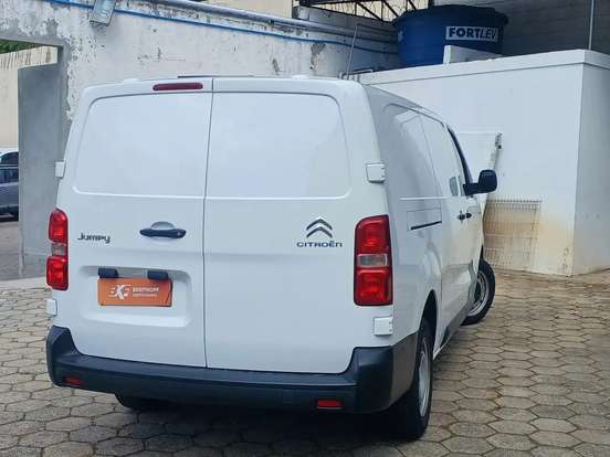 CITROËN-JUMPY-2023