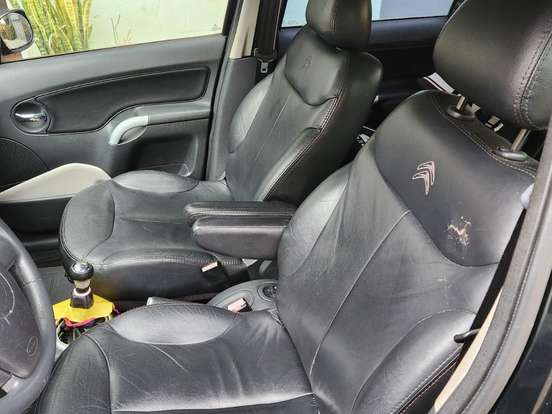 CITROËN-C3-1.4 I EXCLUSIVE 8V FLEX 4P MANUAL CITROËN-C3-2011