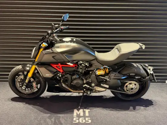 DUCATI-DIAVEL 1260 S DUCATI-DIAVEL 1260 S-2023