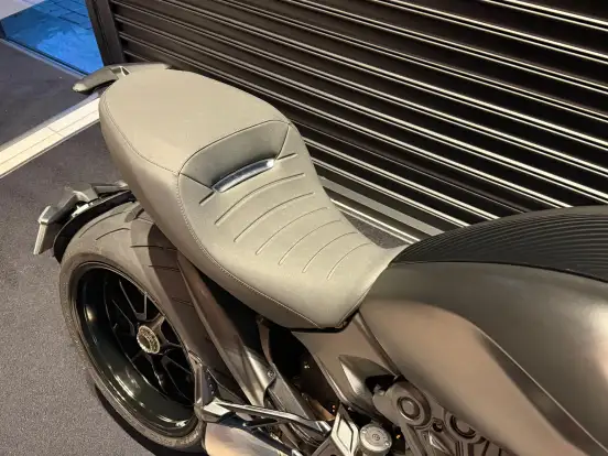 DUCATI-DIAVEL 1260 S DUCATI-DIAVEL 1260 S-2023