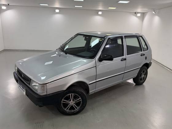 Fiat UNO 1.0 MPI Mille 8V Gasolina 4P Manual