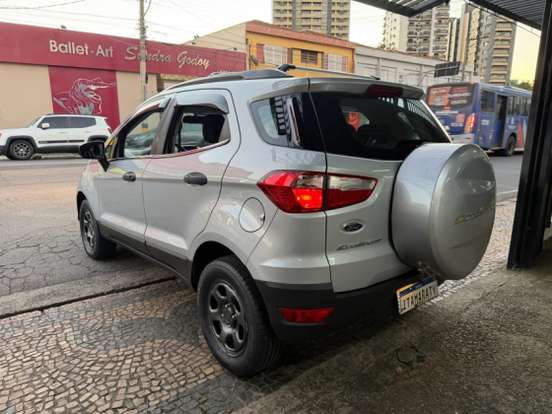 FORD-ECOSPORT-2013