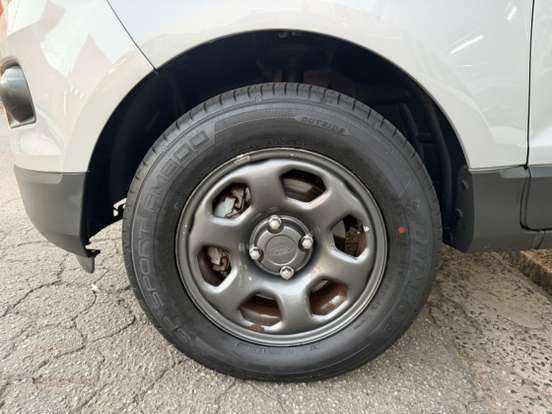 FORD-ECOSPORT-2013