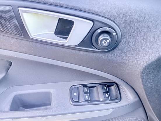 FORD-ECOSPORT-2014