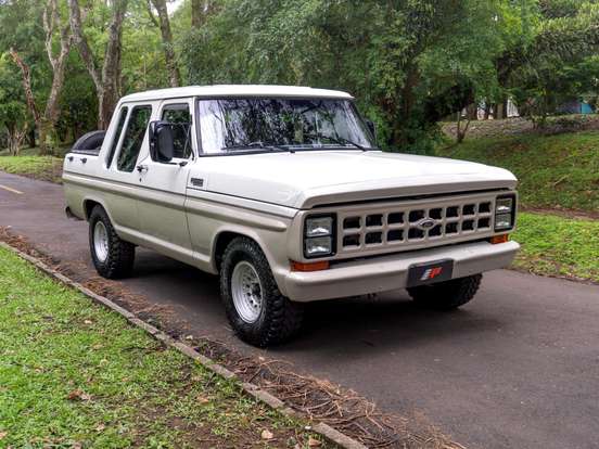 FORD-F-1000-1988