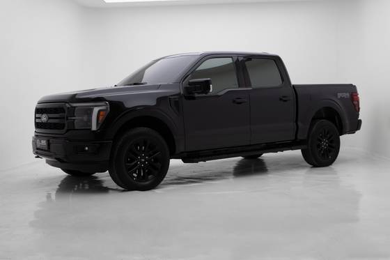 FORD F-150 5.0 V8 GASOLINA CD LARIAT BLACK FX4 AUTOMÁTICO