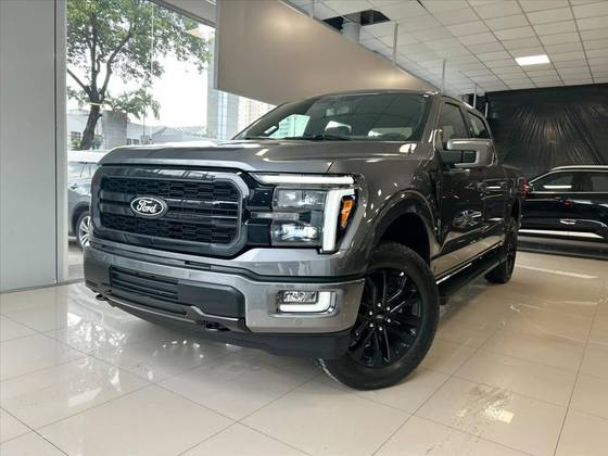 FORD F-150 5.0 V8 GASOLINA CD LARIAT BLACK FX4 AUTOMÁTICO