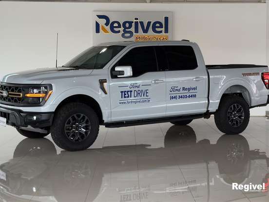FORD-F-150-5.0 V8 GASOLINA CD TREMOR FX4 AUTOMÁTICO FORD-F-150-2025