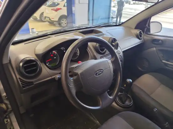 FORD-FIESTA-2010