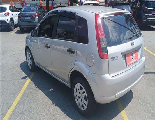 FORD-FIESTA-2011