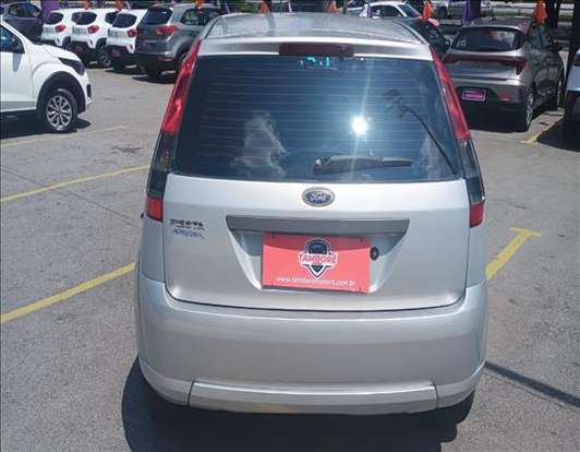 FORD-FIESTA-2011