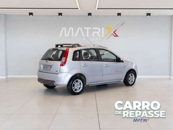 FORD-FIESTA-2010
