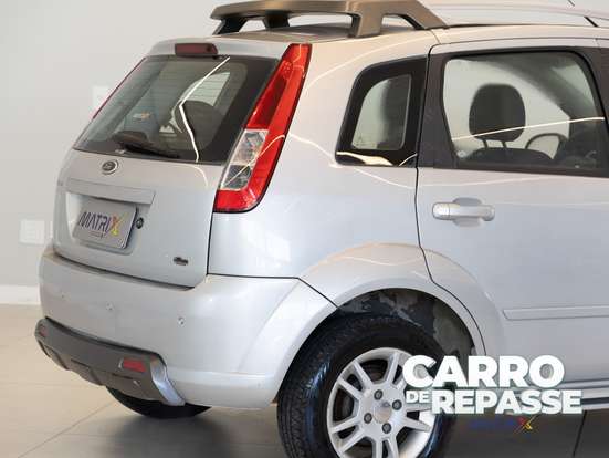 FORD-FIESTA-2010
