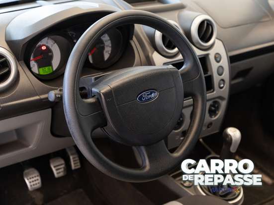 FORD-FIESTA-2010