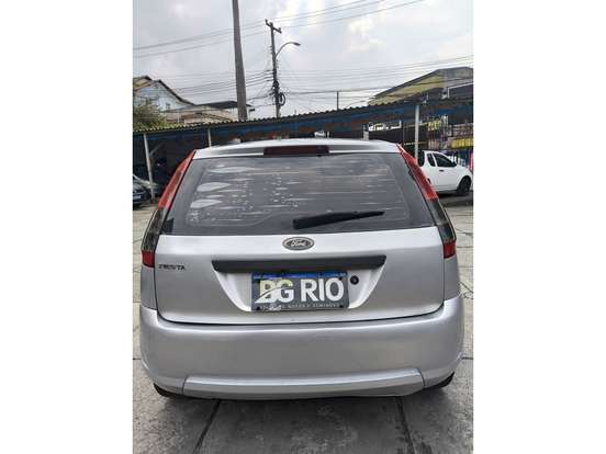 FORD-FIESTA-2011