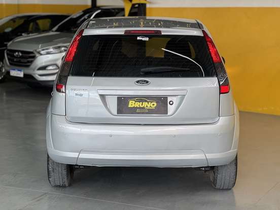 FORD-FIESTA-2014