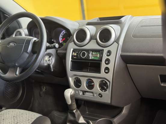 FORD-FIESTA-1.0 ROCAM HATCH 8V FLEX 4P MANUAL FORD-FIESTA-2014