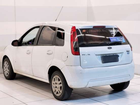 FORD-FIESTA-2014