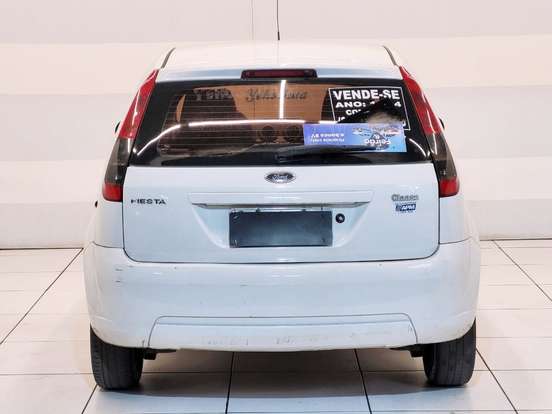 FORD-FIESTA-2014