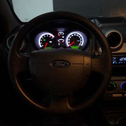 FORD-FIESTA-2013