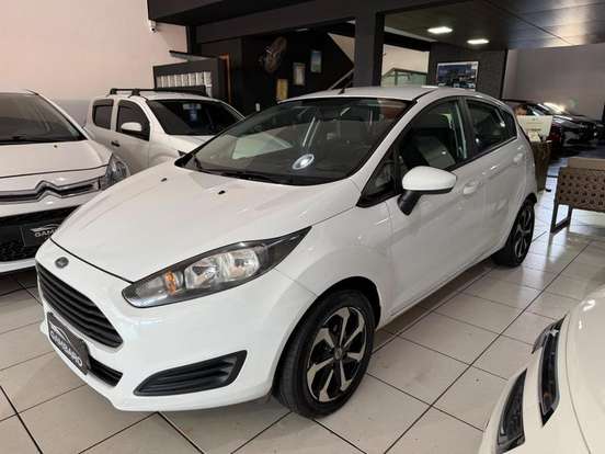 FORD-FIESTA-2015