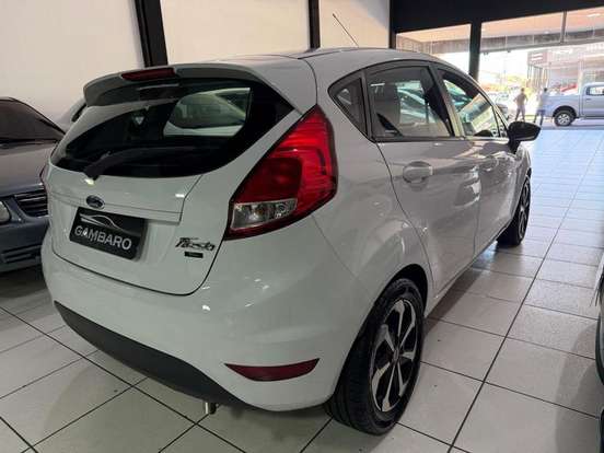 FORD-FIESTA-2015