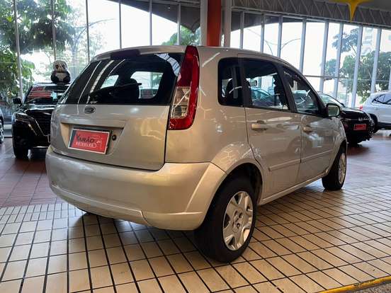 FORD-FIESTA-2008