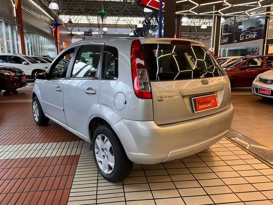 FORD-FIESTA-2008