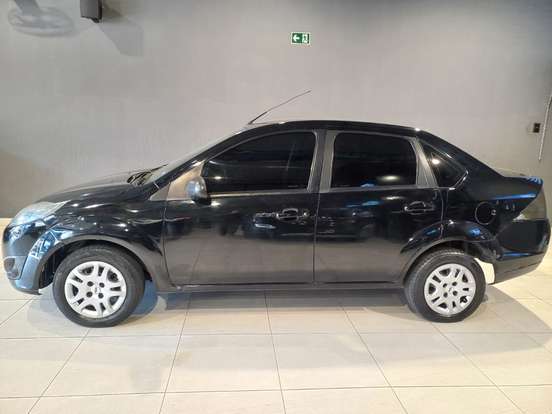 FORD-FIESTA-2011