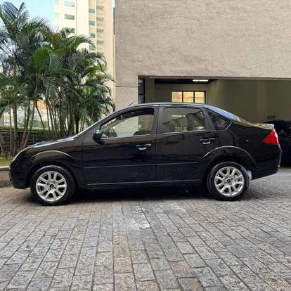 FORD-FIESTA-2008