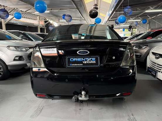 FORD-FIESTA-2012