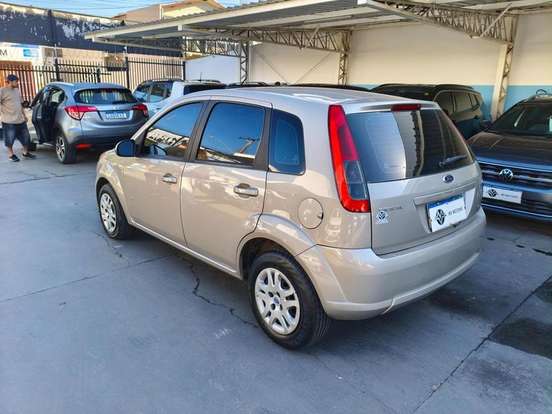 FORD-FIESTA-2013