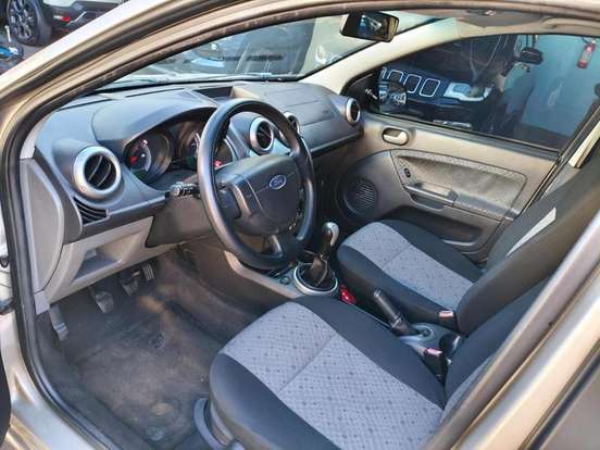 FORD-FIESTA-2013