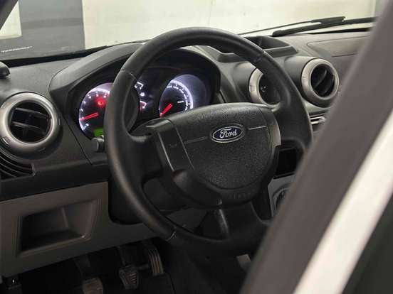 FORD-FIESTA-2013