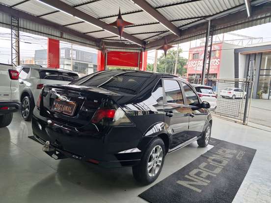 FORD-FIESTA-2013