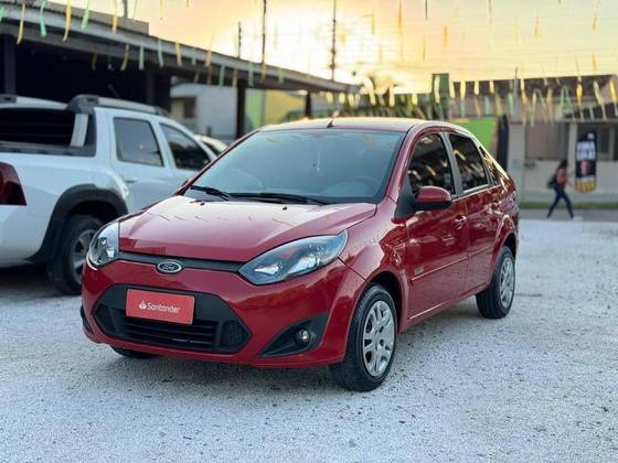 FORD FIESTA 1.6 ROCAM SEDAN 8V FLEX 4P MANUAL