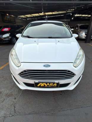 FORD-FIESTA-2015