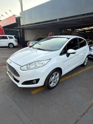 FORD-FIESTA-2015