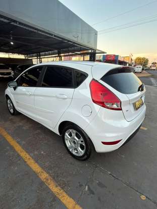 FORD-FIESTA-2015