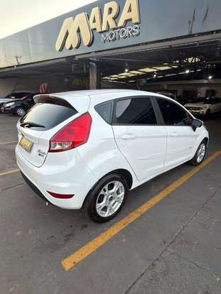 FORD-FIESTA-2015