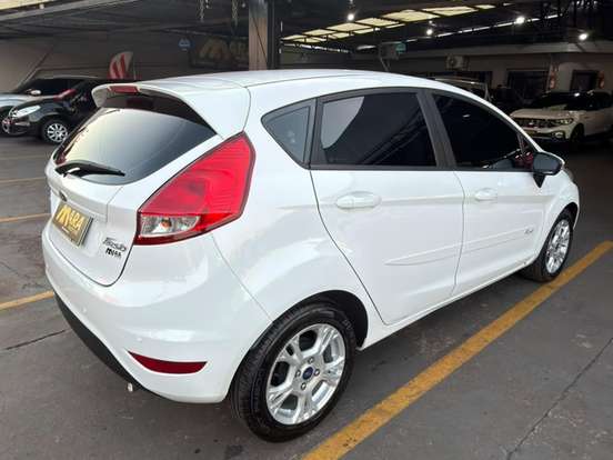FORD-FIESTA-1.6 SE HATCH 16V FLEX 4P MANUAL FORD-FIESTA-2015