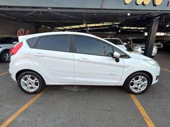 FORD-FIESTA-1.6 SE HATCH 16V FLEX 4P MANUAL FORD-FIESTA-2015