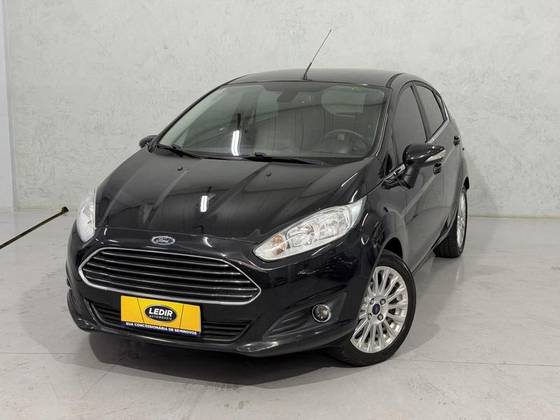 FORD FIESTA 1.6 TITANIUM HATCH 16V FLEX 4P POWERSHIFT